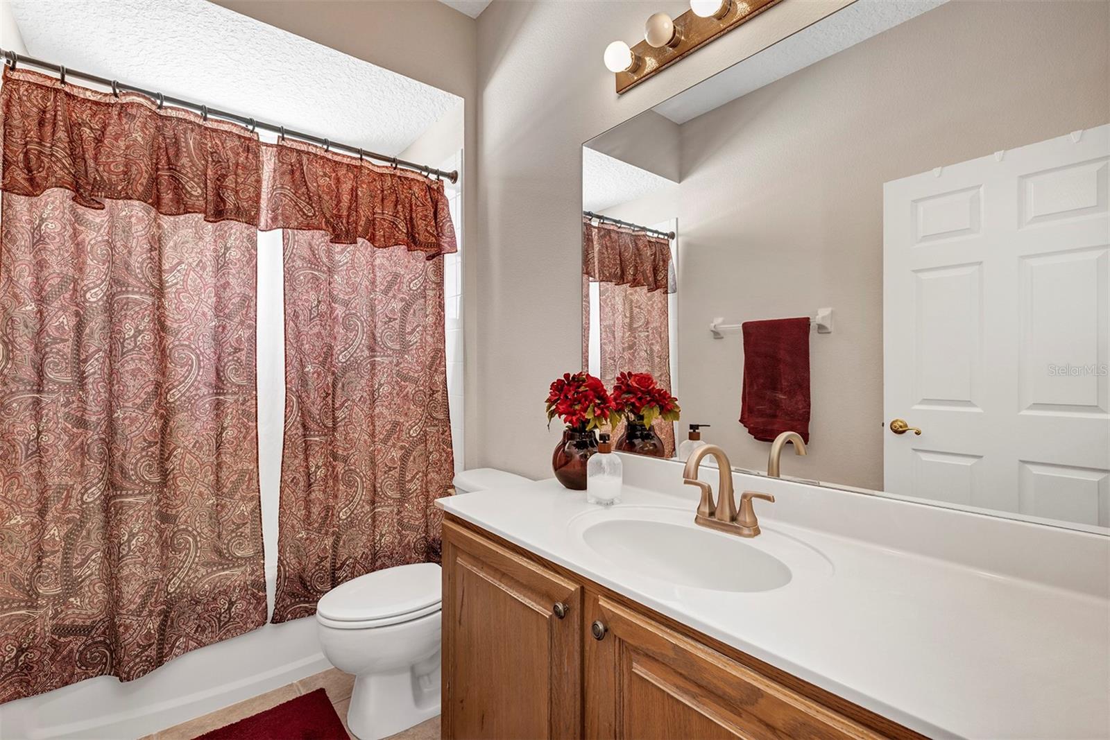 HUNTERS CREEK TR 515 PH 02 48 96 - Residential