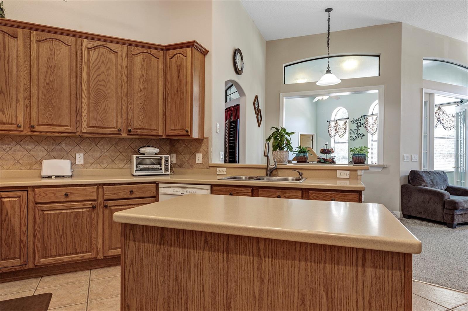 HUNTERS CREEK TR 515 PH 02 48 96 - Residential