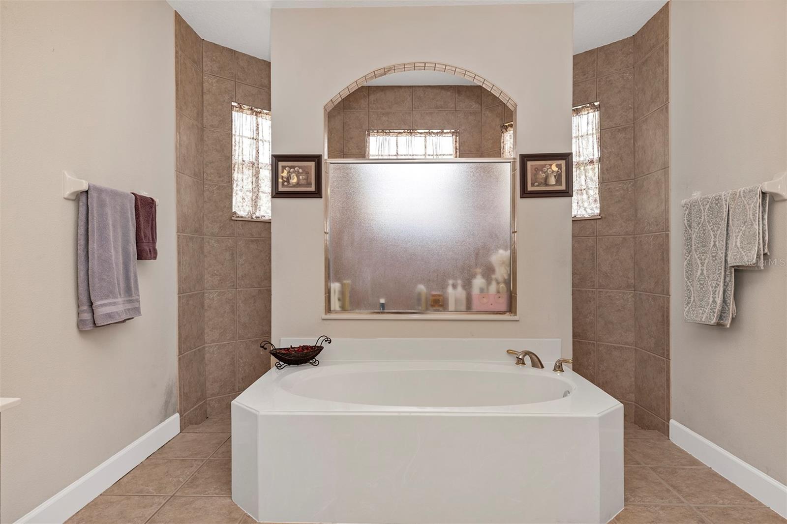 HUNTERS CREEK TR 515 PH 02 48 96 - Residential