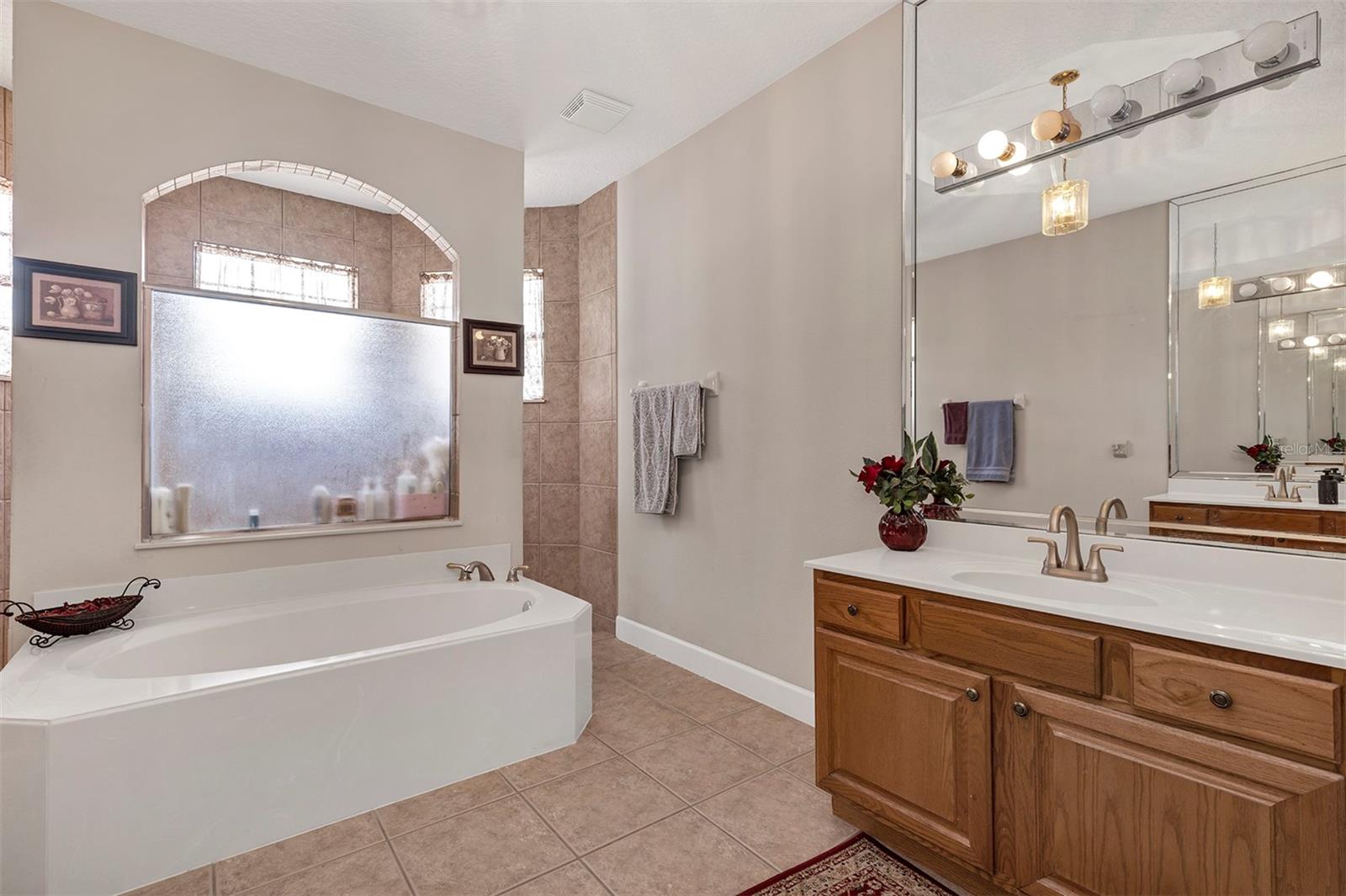 HUNTERS CREEK TR 515 PH 02 48 96 - Residential