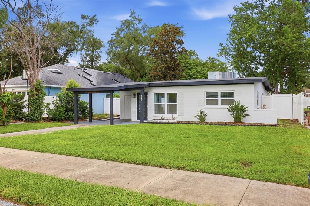 Photo of 1711 White Avenue, Orlando, FL 32806 (MLS # O6443200)