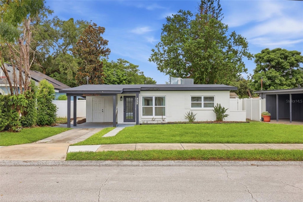 Photo of 1711 White Avenue, Orlando, FL 32806 (MLS # O6443200)