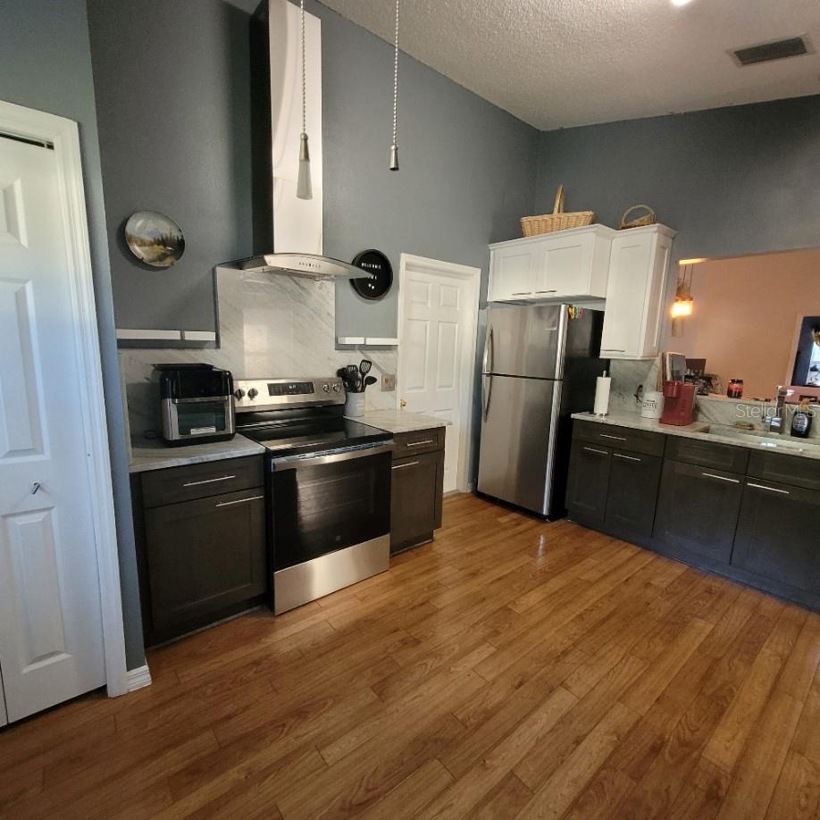 HEMINGWAY VILLAGE - Residential