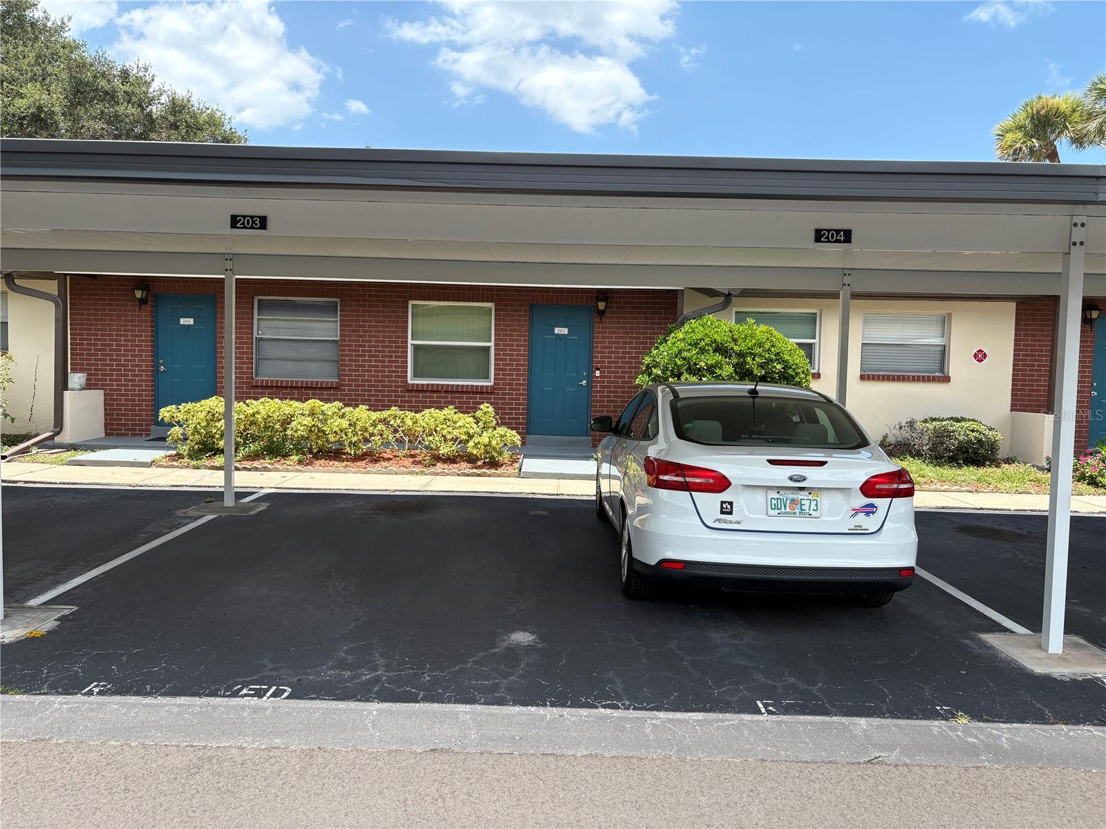 Welcome to Hill Crest Villas! This 2 bed / 1 bath unit is move in ready. The updated kitchen has newer appliances, countertops and plenty of cabinet and pantry storage. There is a washer/dryer in the condo for your convenience. The spacious master bedroom has two custom closets with plenty of storage. There is laminate flooring throughout and ceramic tile in the bathroom. Enjoy a barbeque on the large back patio.
Hill Crest Villas is conveniently located near restaurants, banking, hospitals, Countryside Mall, and easy access to Clearwater, St Pete, and Tampa. The Gulf Beaches are just minutes away. The community amenities include a clubhouse, community pool, shuffleboard courts and a car wash area. Don't miss this one!
Only 2 people may occupy. Hill Crest Villas is not an over 55 community. No pets and no smoking inside.