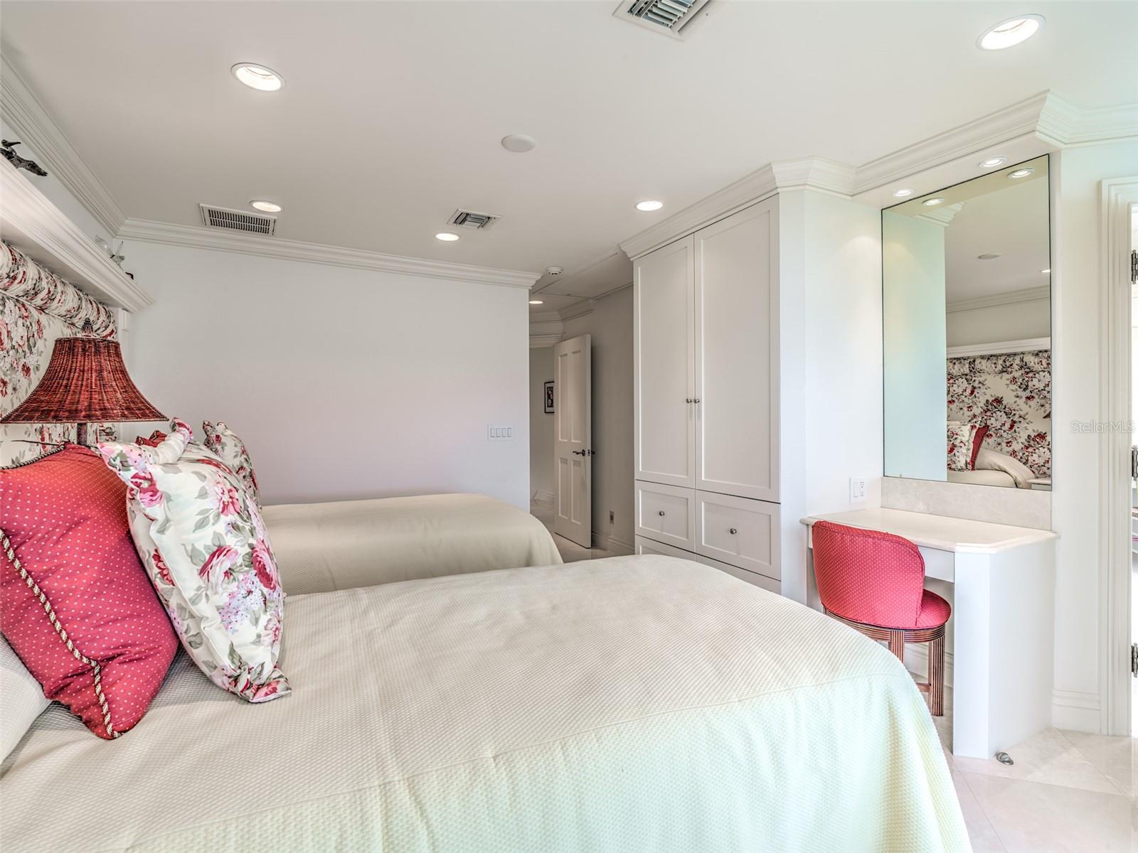 BAYVIEW ESTATES A CONDO - Residential