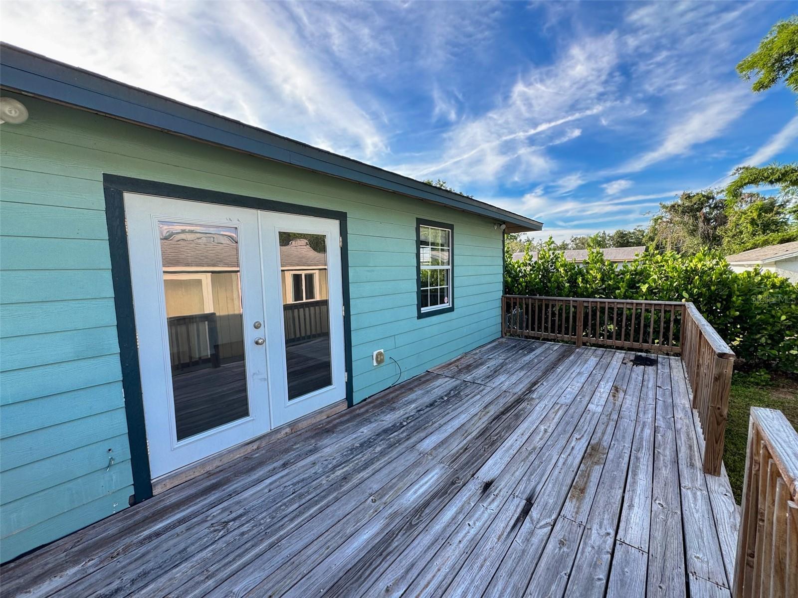 CRESTLINE - Residential