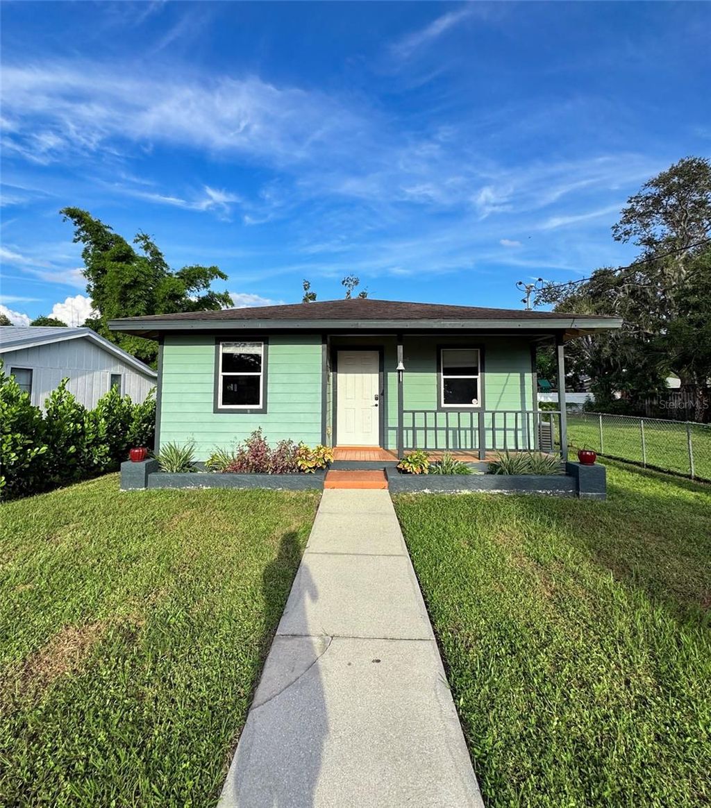 Photo of 847 Hand Avenue, Sarasota, FL 34232 (MLS # O6349491)