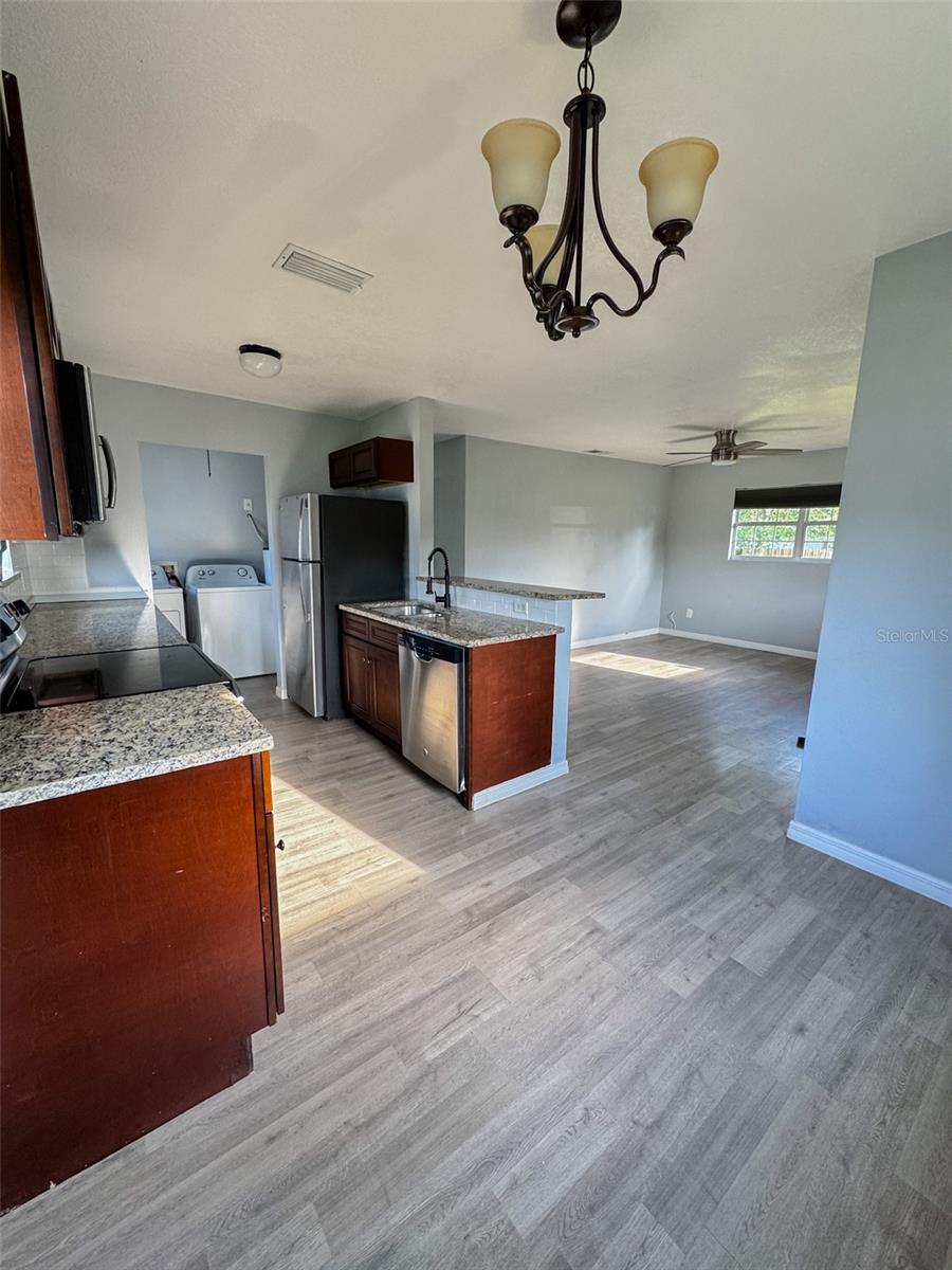 CRESTLINE - Residential