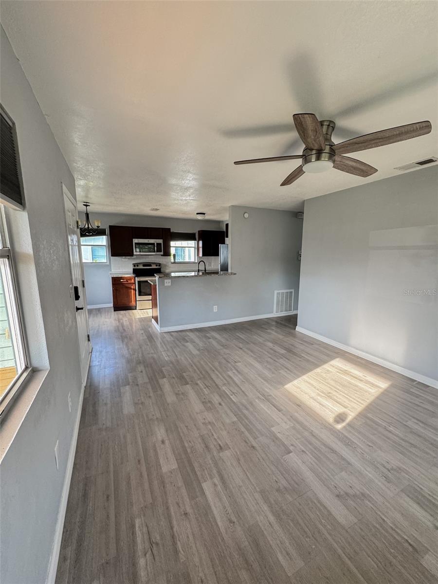 CRESTLINE - Residential