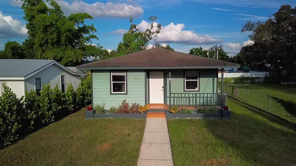 Photo of 847 Hand Avenue, Sarasota, FL 34232 (MLS # O6349491)