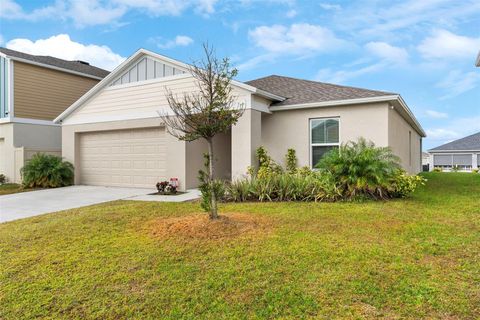 A home in WINTER HAVEN