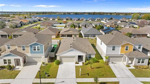 A home in WINTER HAVEN