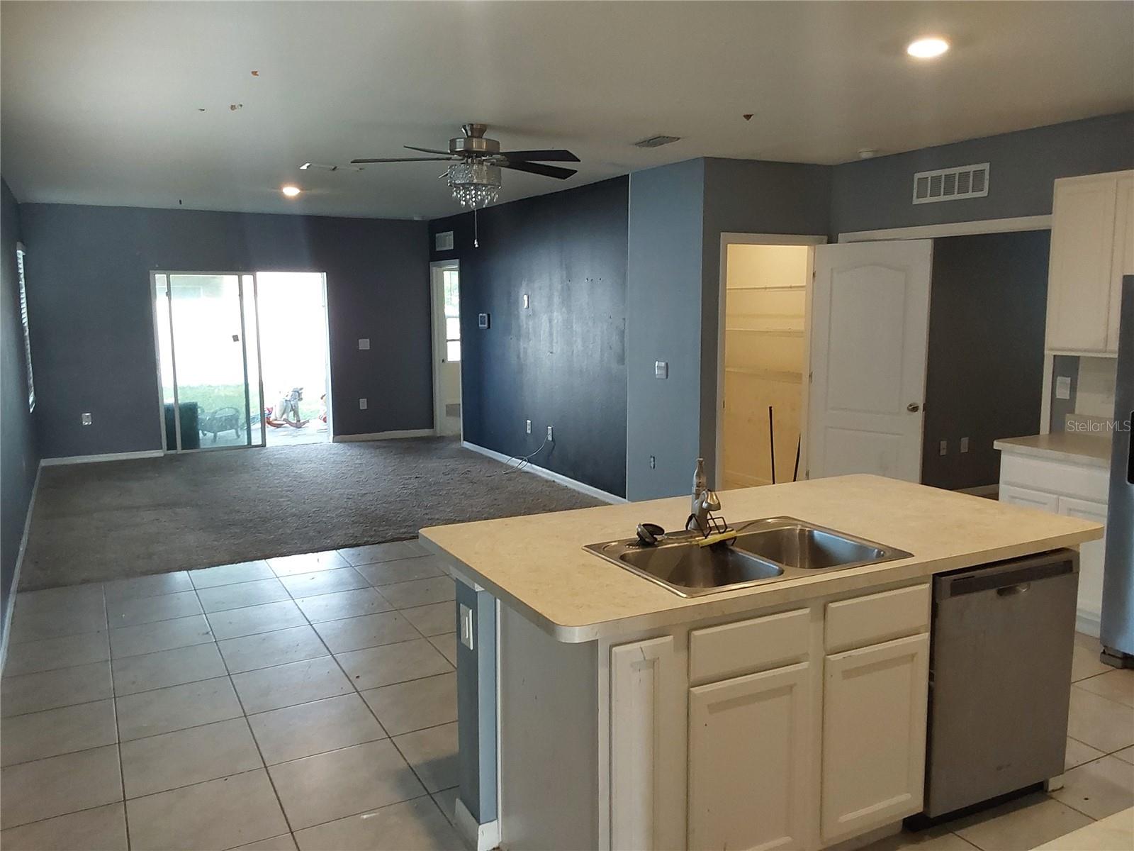 2842 COMMON CRANE COURT