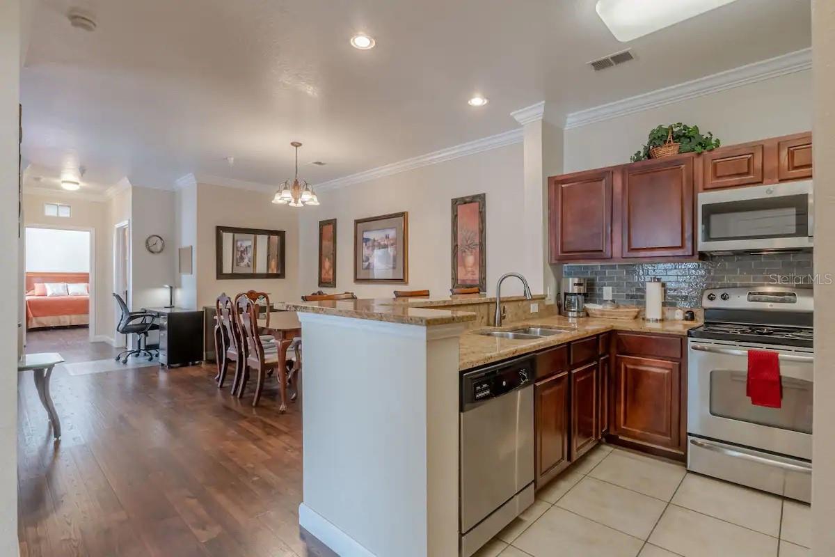 8010 TUSCANY WAY 5305