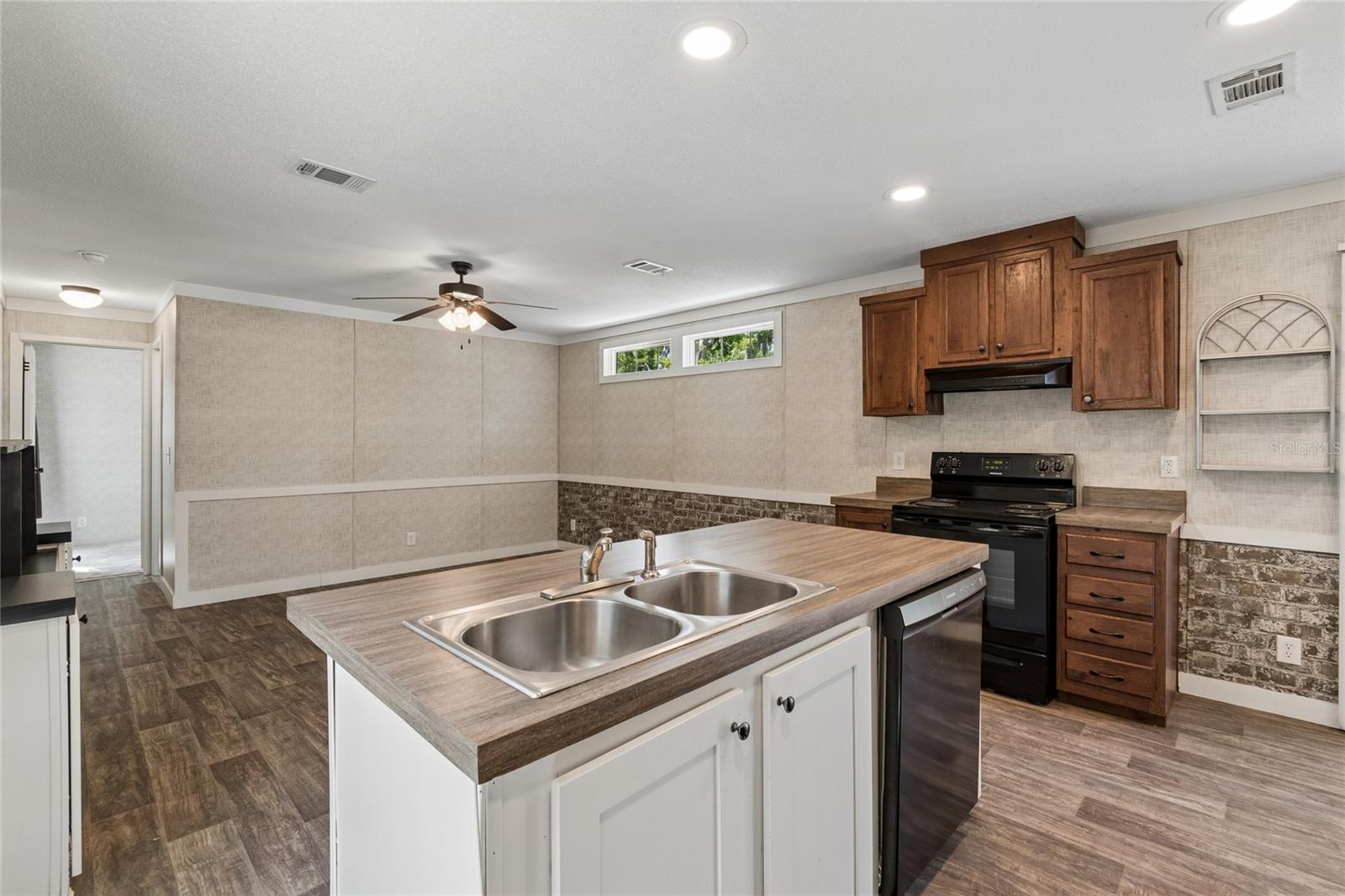 TROPICAL ACRES SOUTH UNIT 4 - Residential