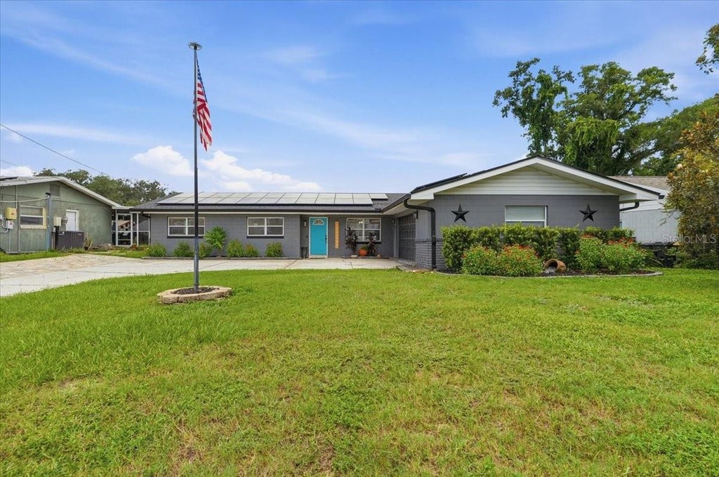 Photo of 121 Lowell Road, Winter Haven, FL 33884 (MLS # TB8545079)