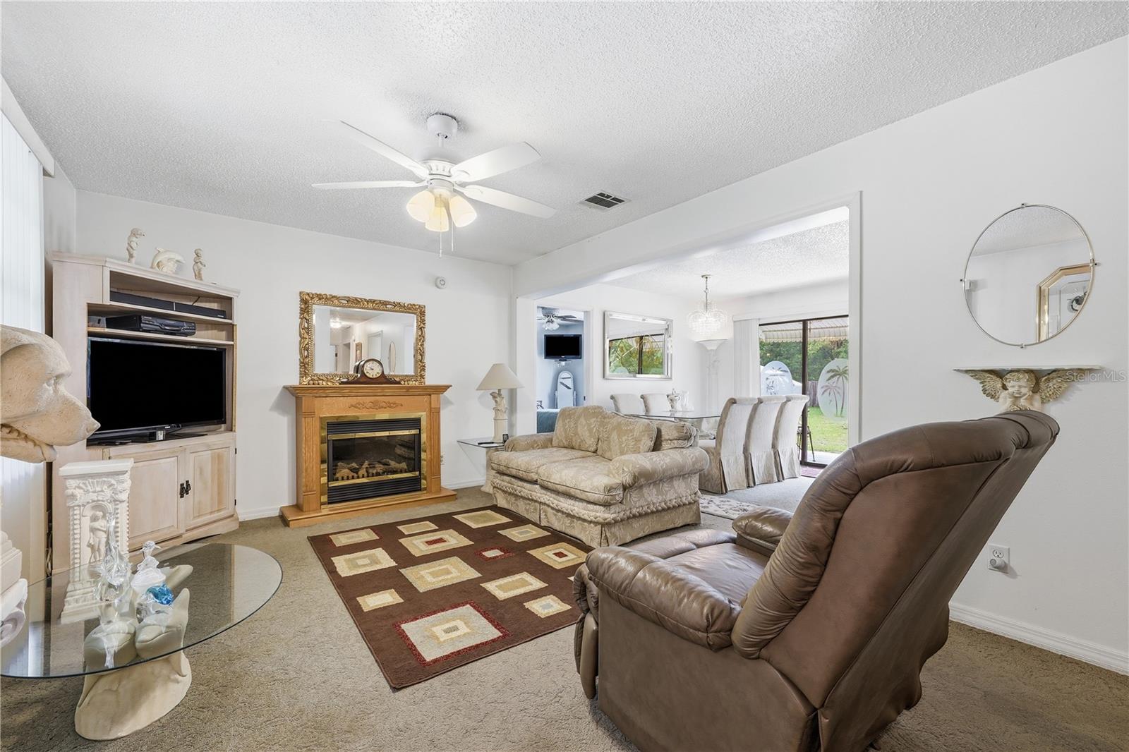 44144 DOLLYS WAY