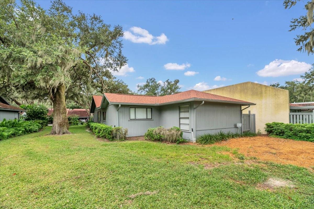 BLUFFS CHRISTINA 01 - Residential Lease