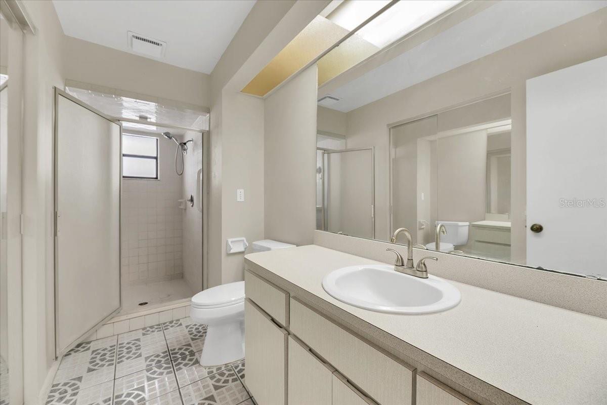 BLUFFS CHRISTINA 01 - Residential Lease