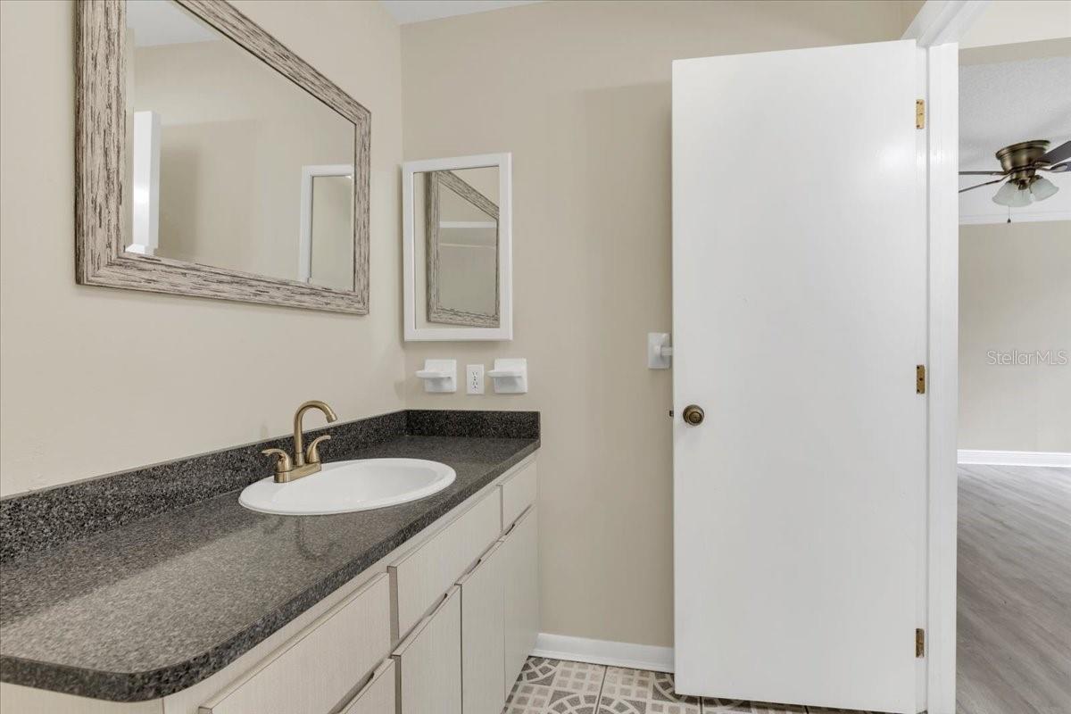 BLUFFS CHRISTINA 01 - Residential Lease