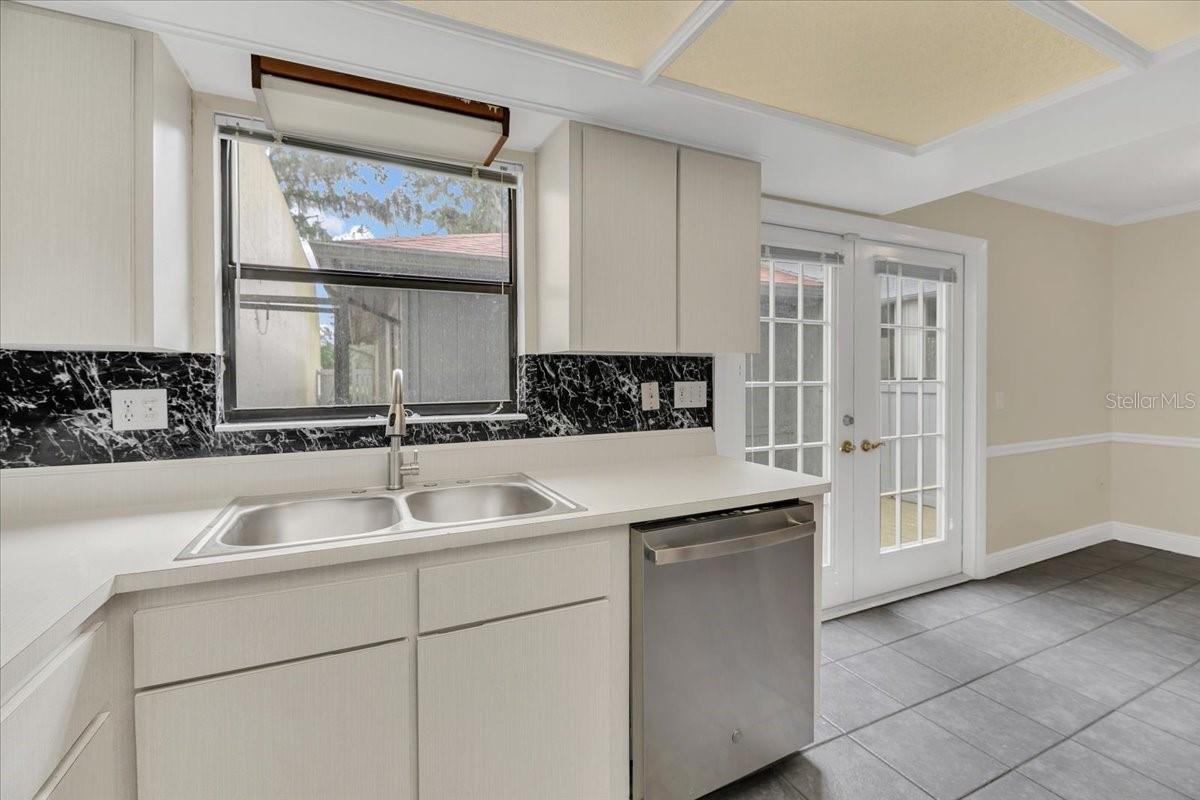 BLUFFS CHRISTINA 01 - Residential Lease