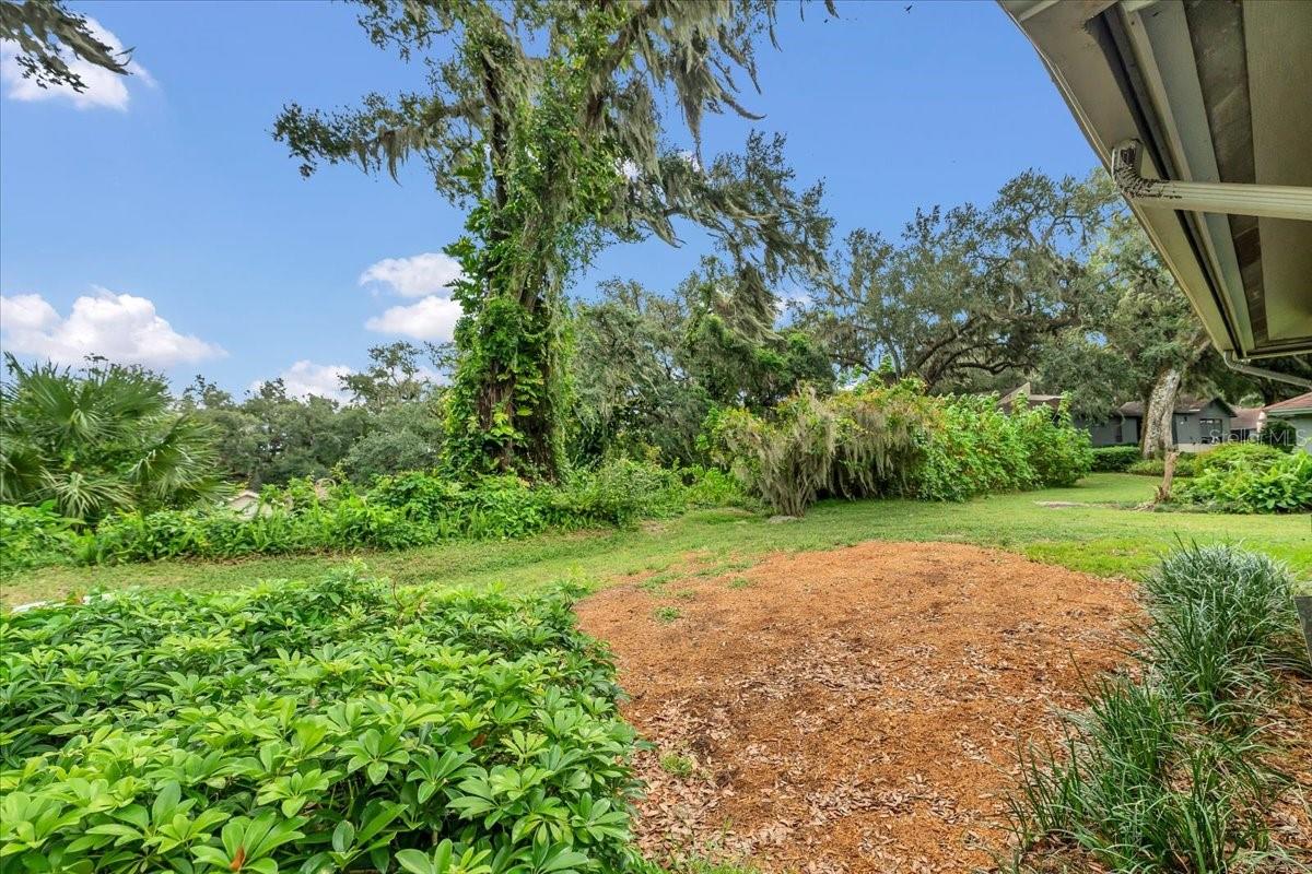 BLUFFS CHRISTINA 01 - Residential Lease