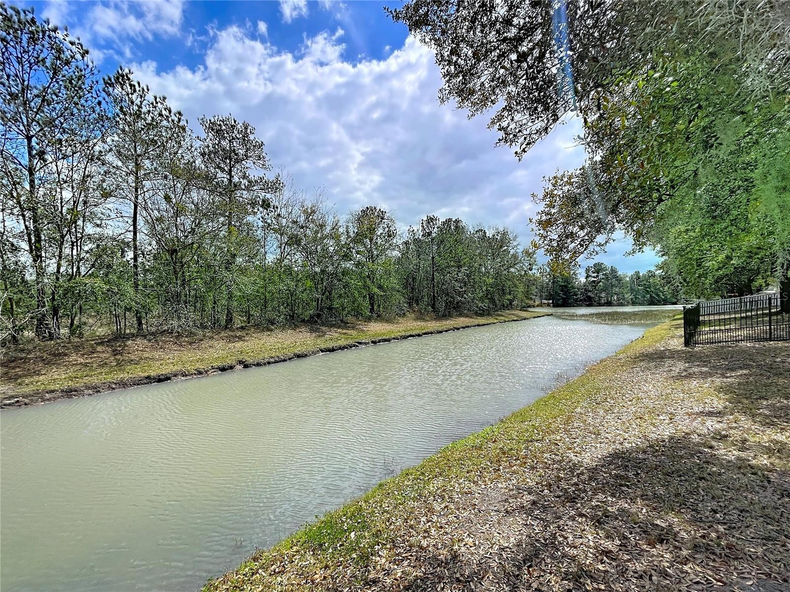 HERNANDO OAKS PH 2 - Residential