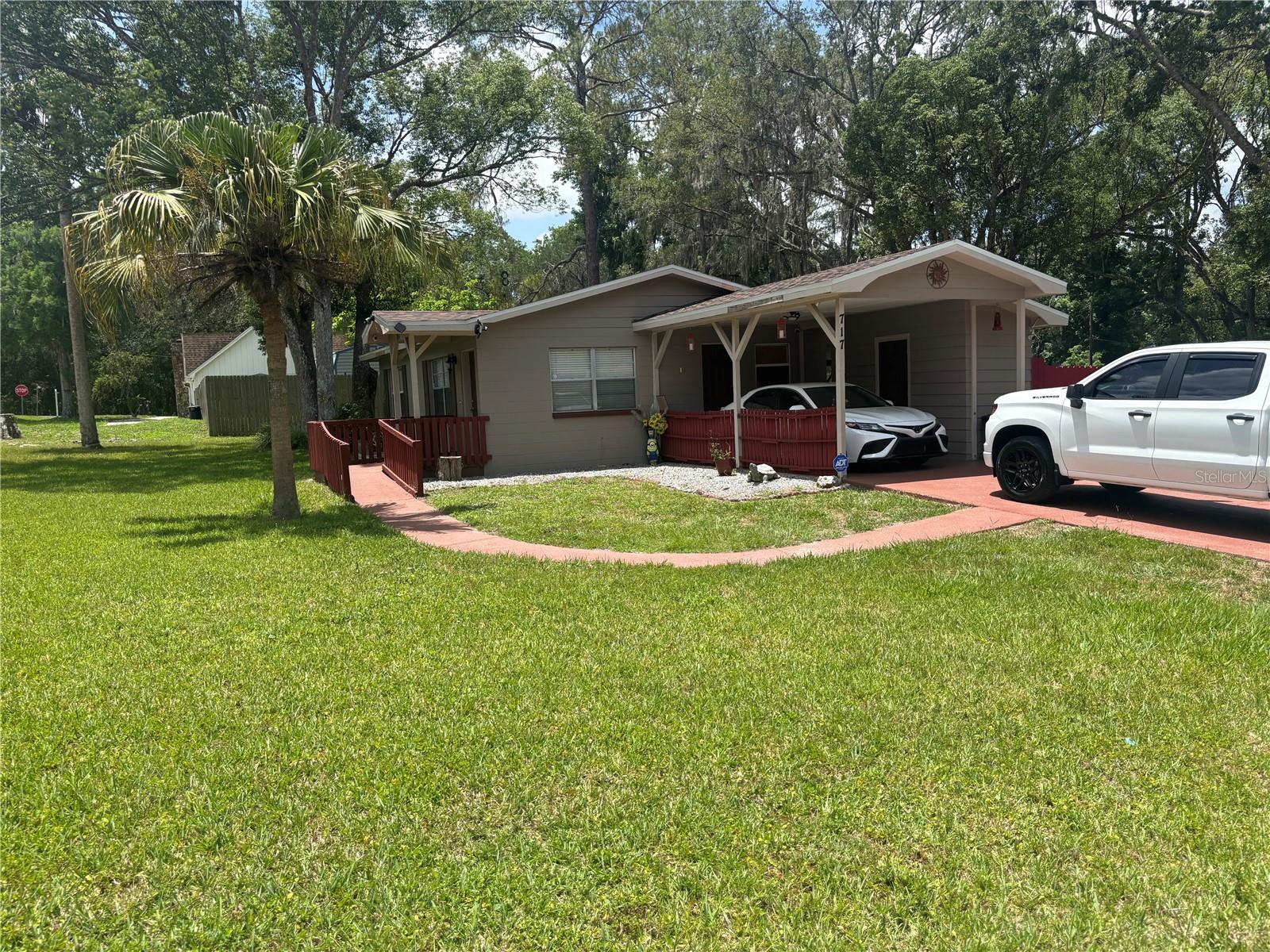 717 WHITEWAY DRIVE