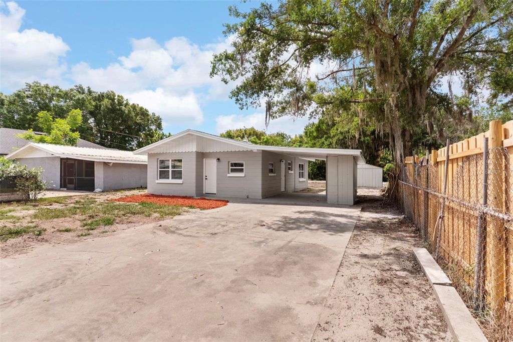 Photo of 2826 Avenue Q NW, Winter Haven, FL 33881 (MLS # L4961628)