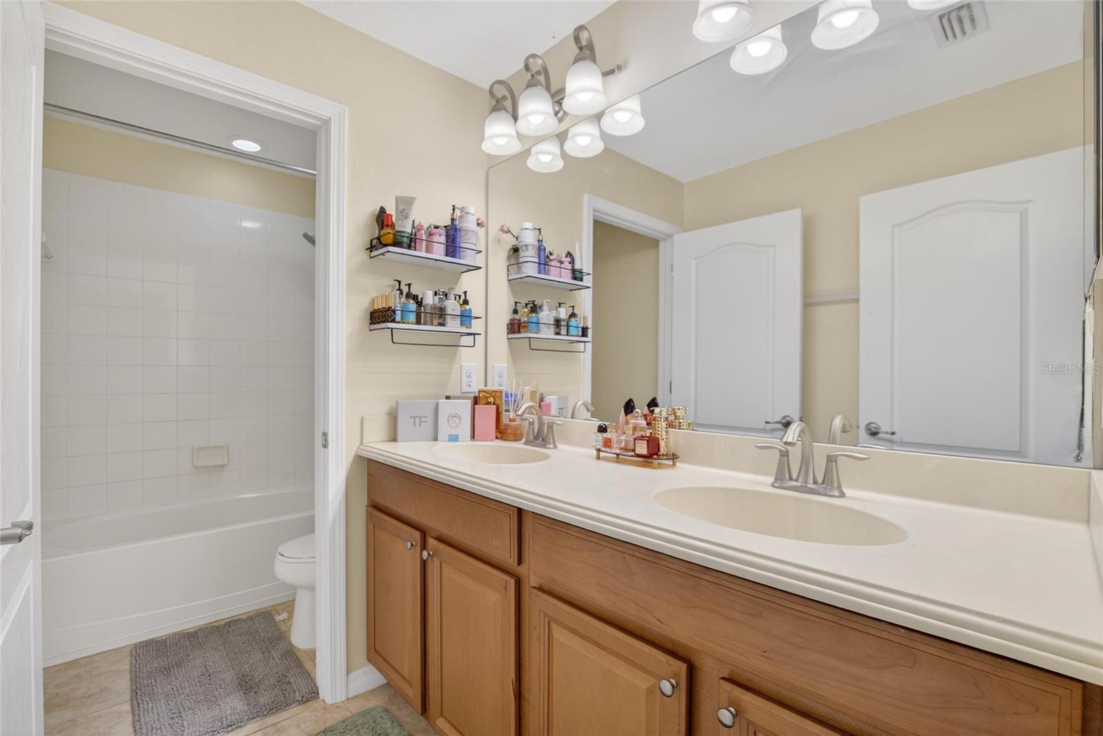 SOUTH FORK - Residential