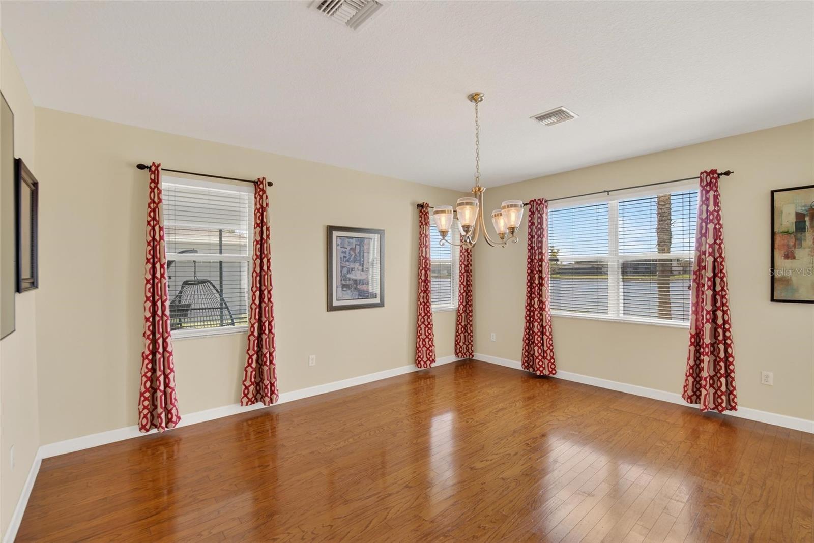 SOUTH FORK - Residential