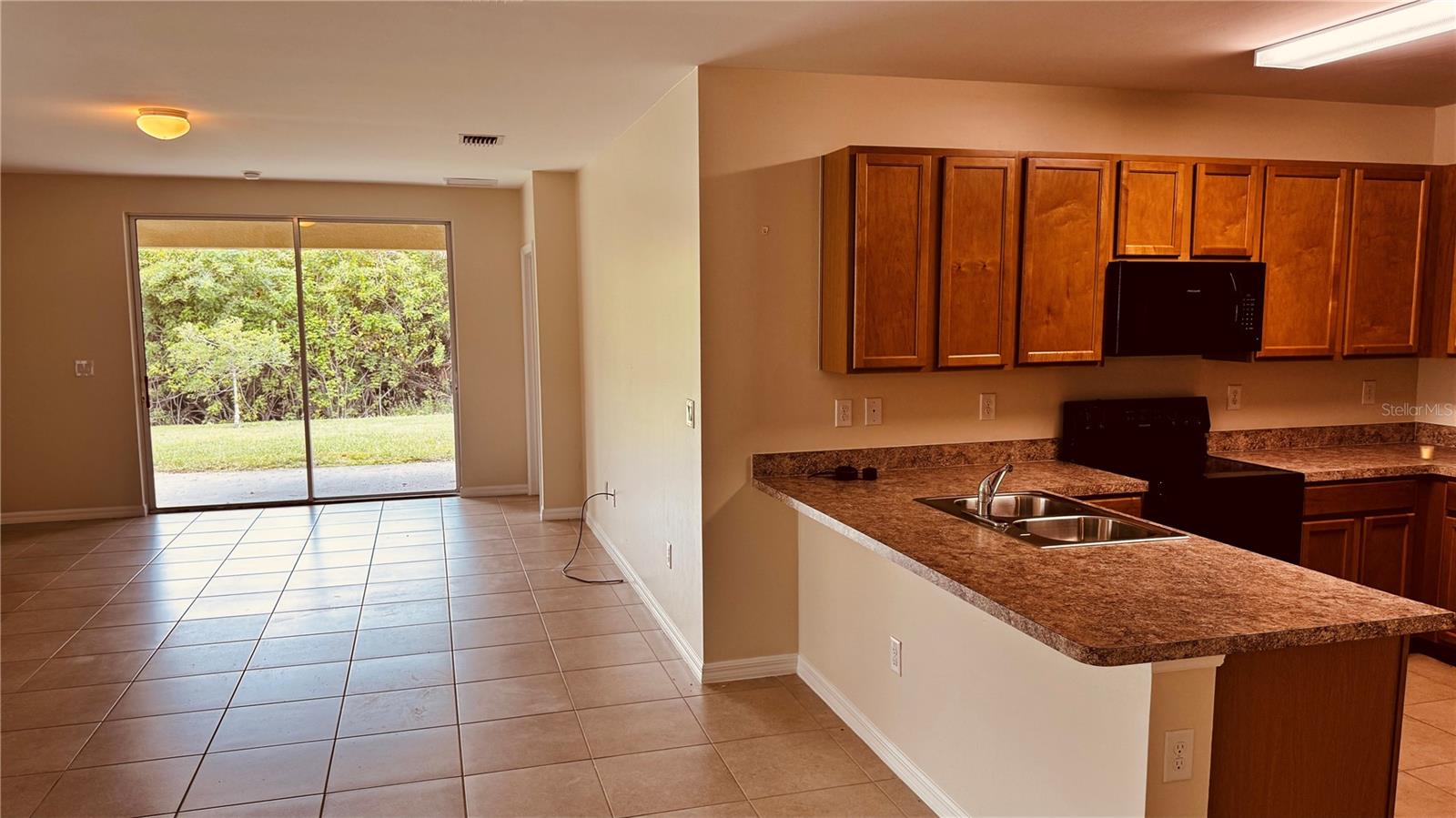WATERFORD ESTATES - Residential Lease