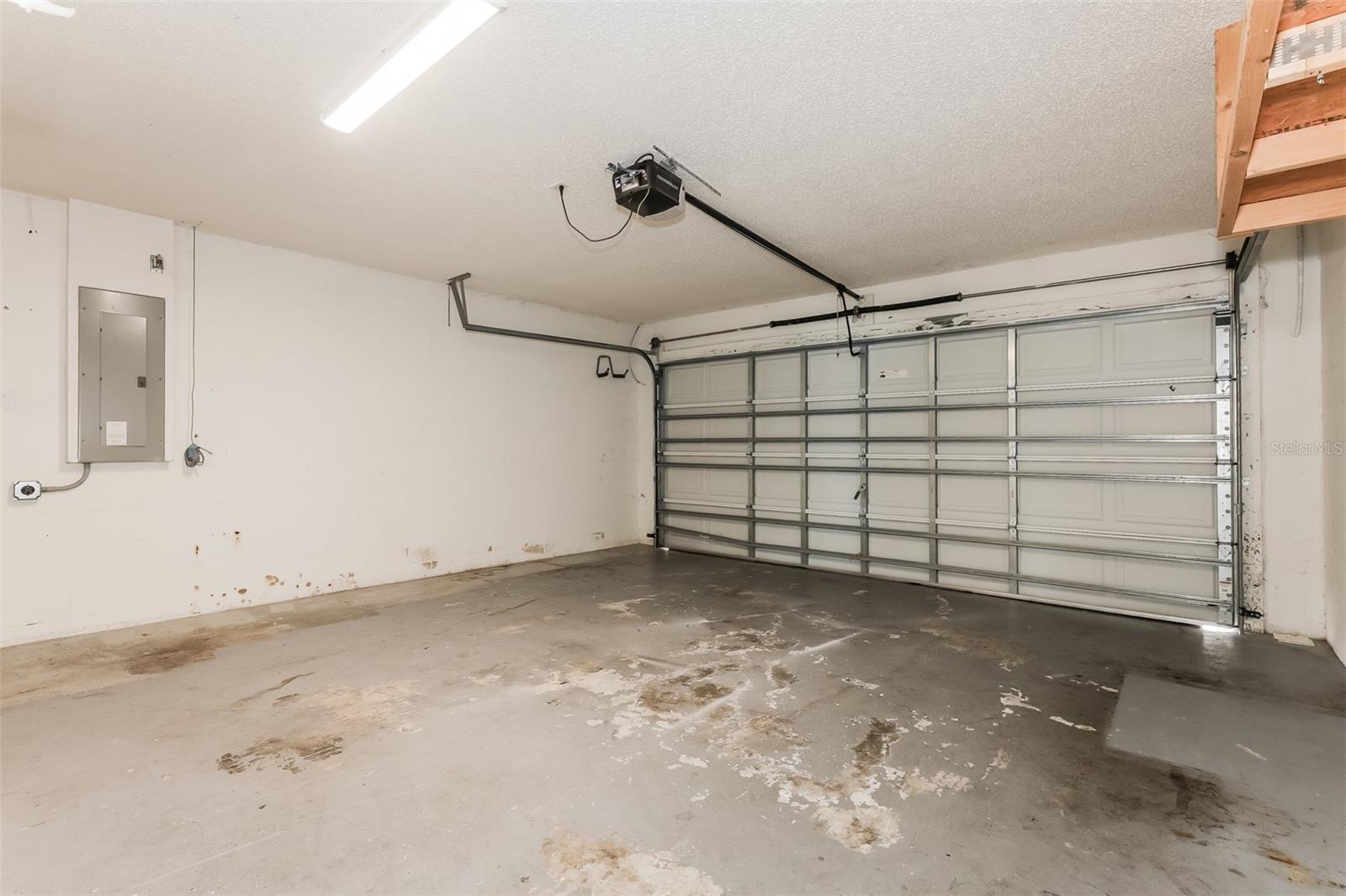 DEVONSHIRE MANOR - Residential