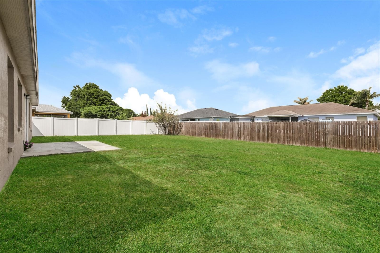 DEVONSHIRE MANOR - Residential