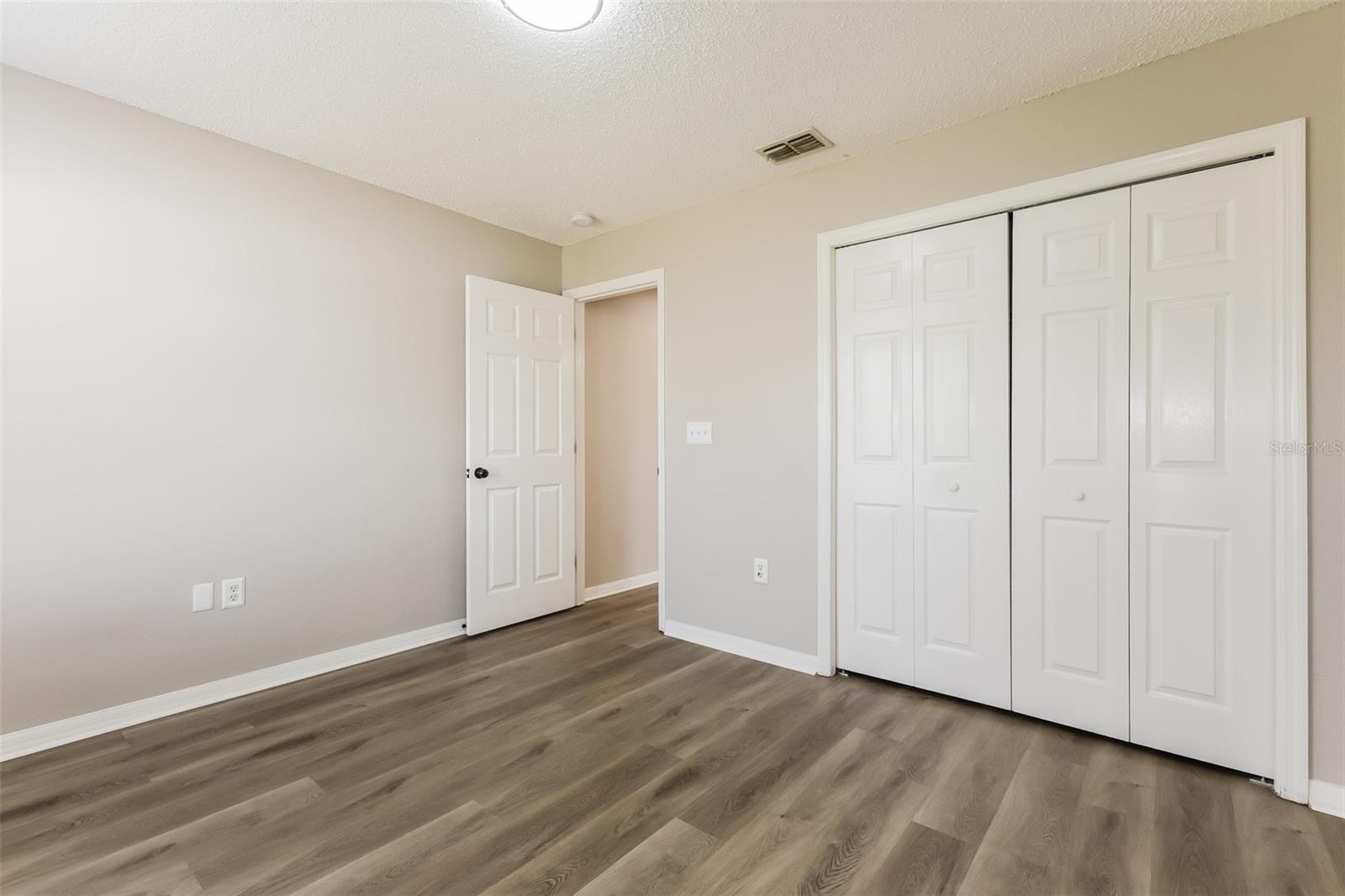 DEVONSHIRE MANOR - Residential