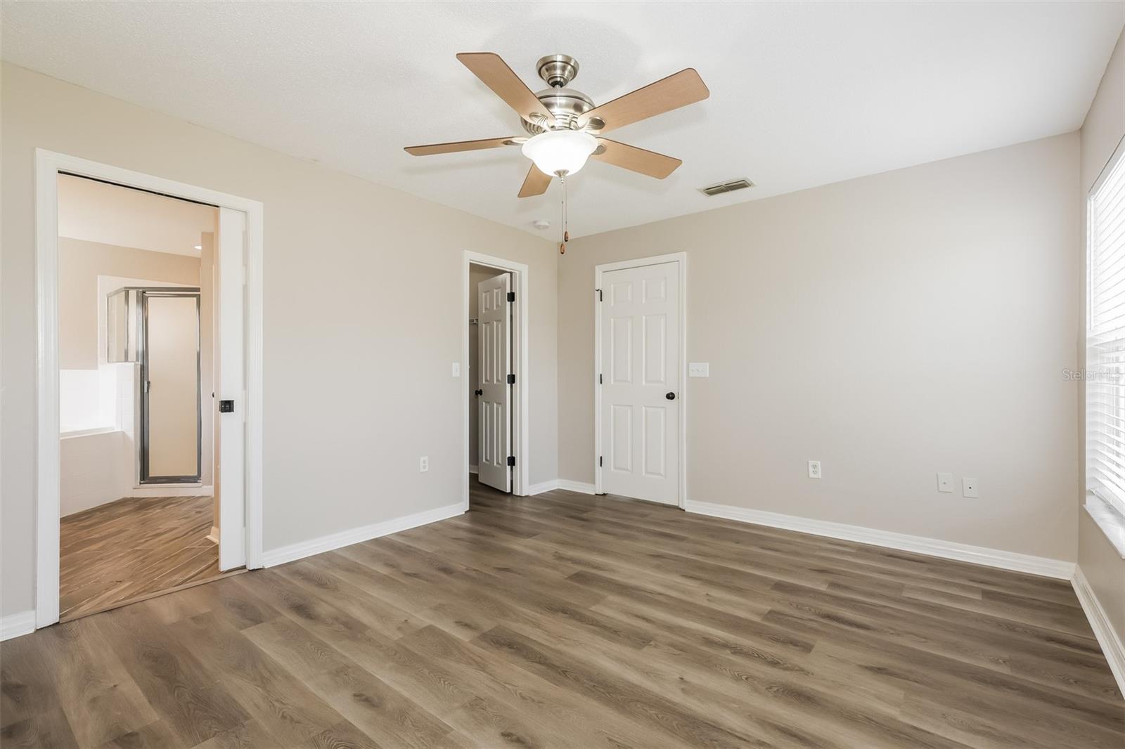 DEVONSHIRE MANOR - Residential