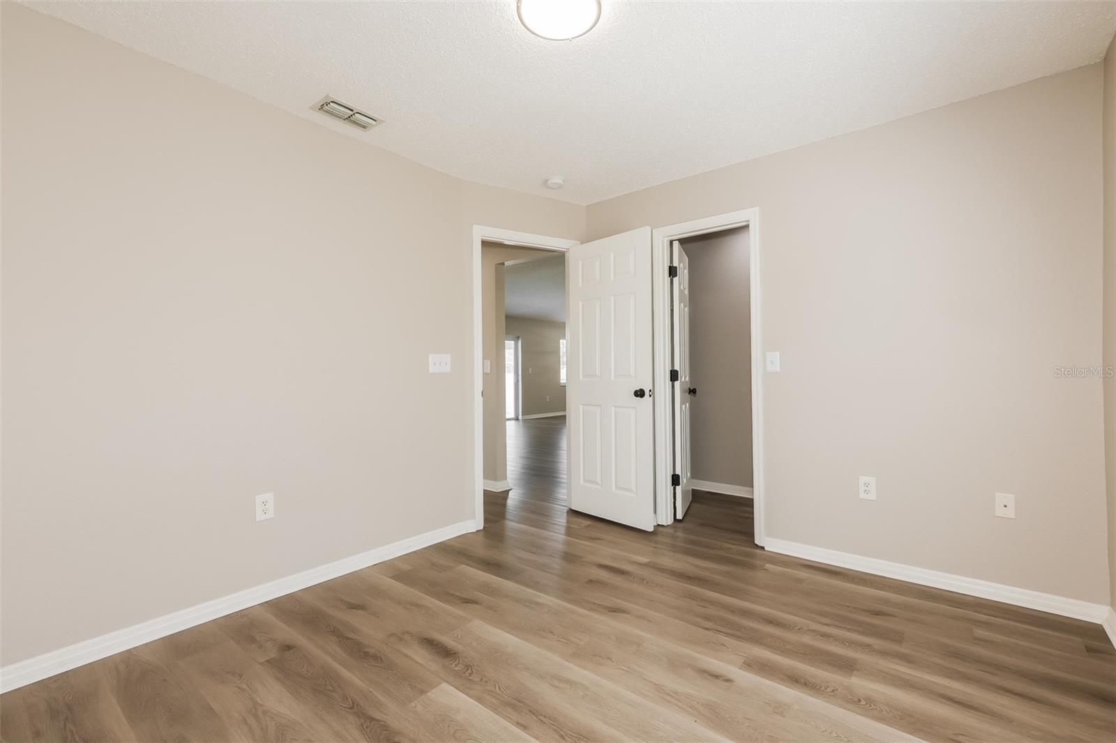 DEVONSHIRE MANOR - Residential