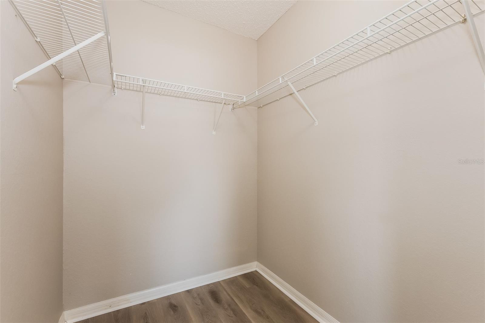 DEVONSHIRE MANOR - Residential