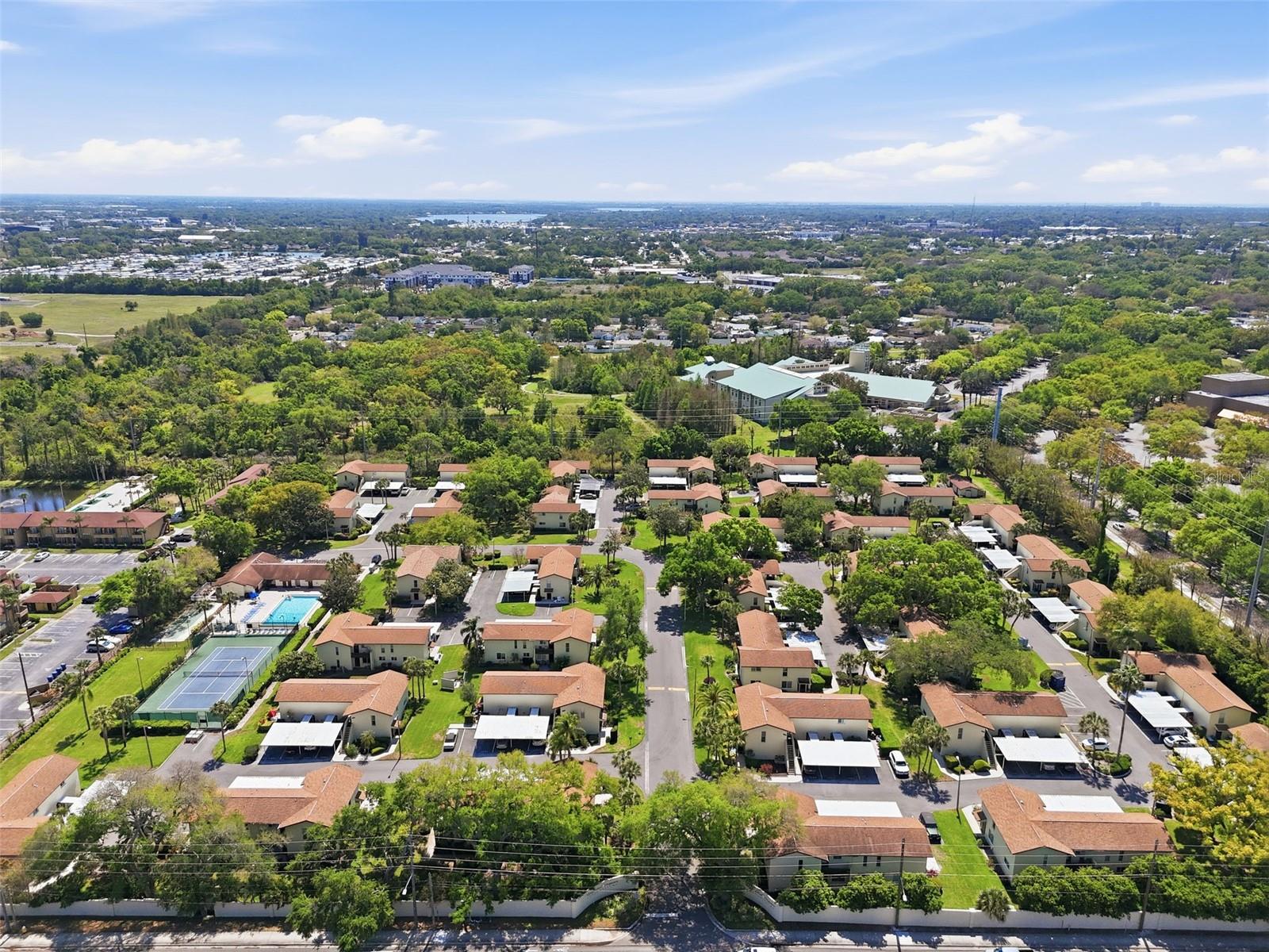 MAGNOLIA SQUARE CONDO INC - Residential