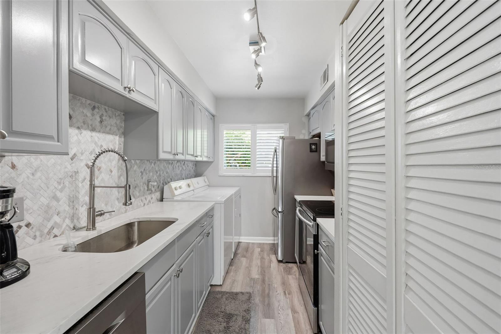 MAGNOLIA SQUARE CONDO INC - Residential