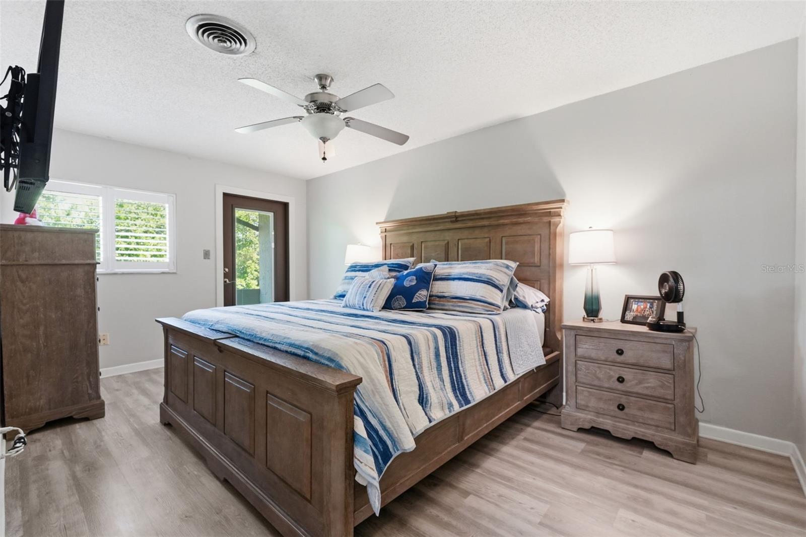 MAGNOLIA SQUARE CONDO INC - Residential