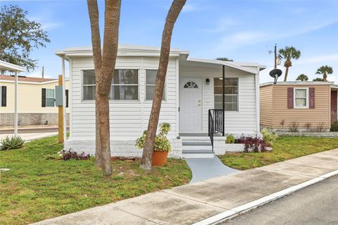 Photo of 4851 W Gandy Boulevard #B7L17, Tampa, FL 33611 (MLS # TB8467596)