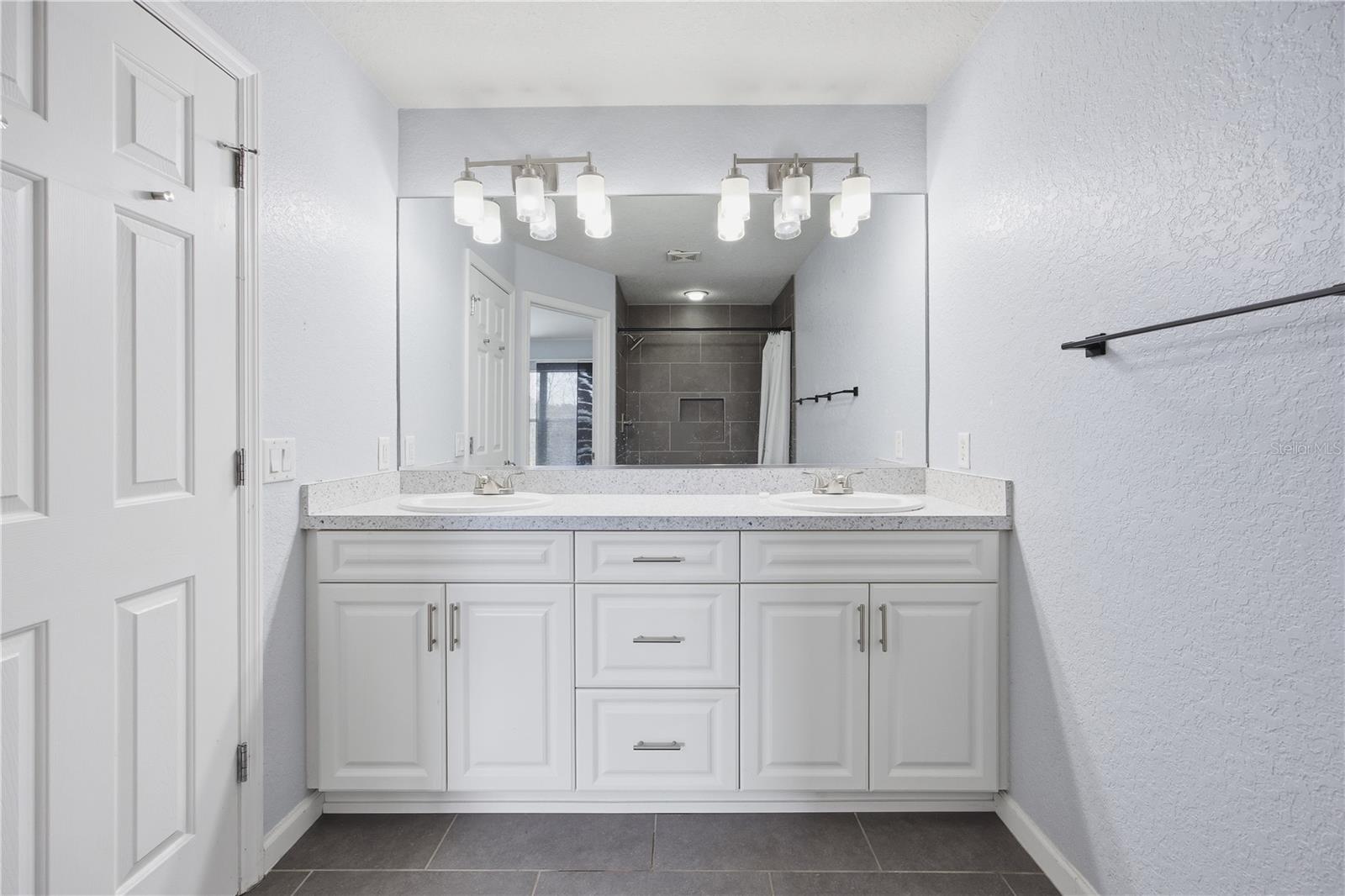 WYNCHASE TWNHMS - Residential