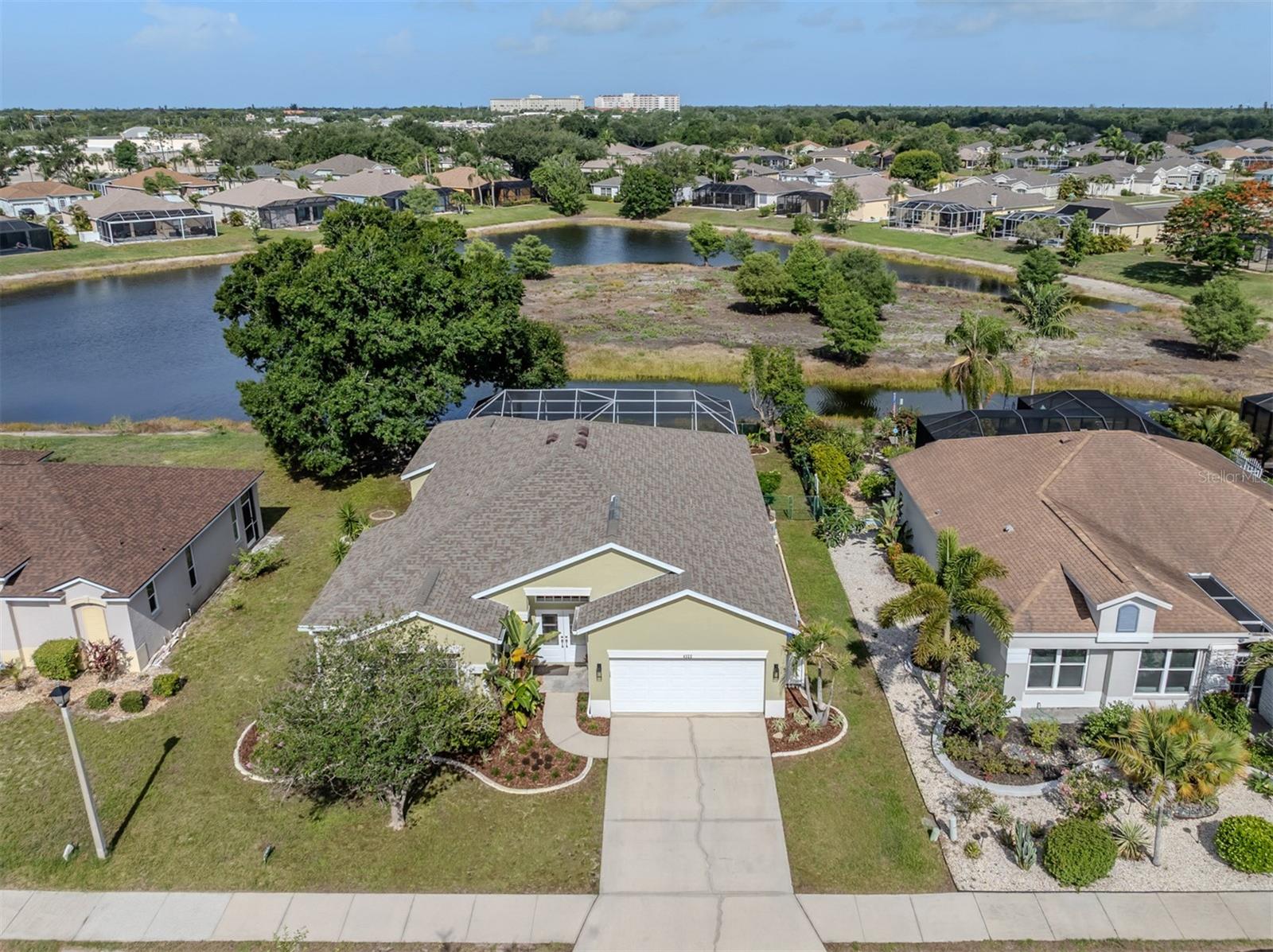 WOODMERE LAKES - Residential