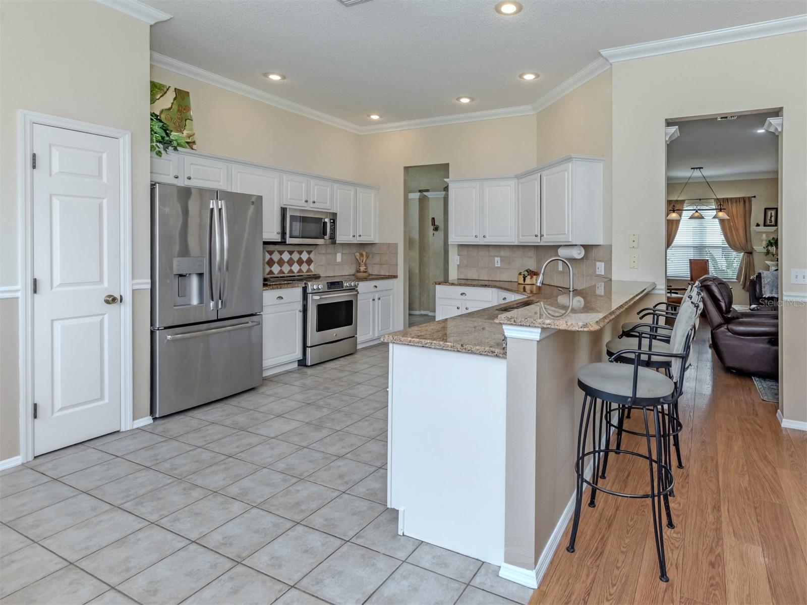 WOODMERE LAKES - Residential