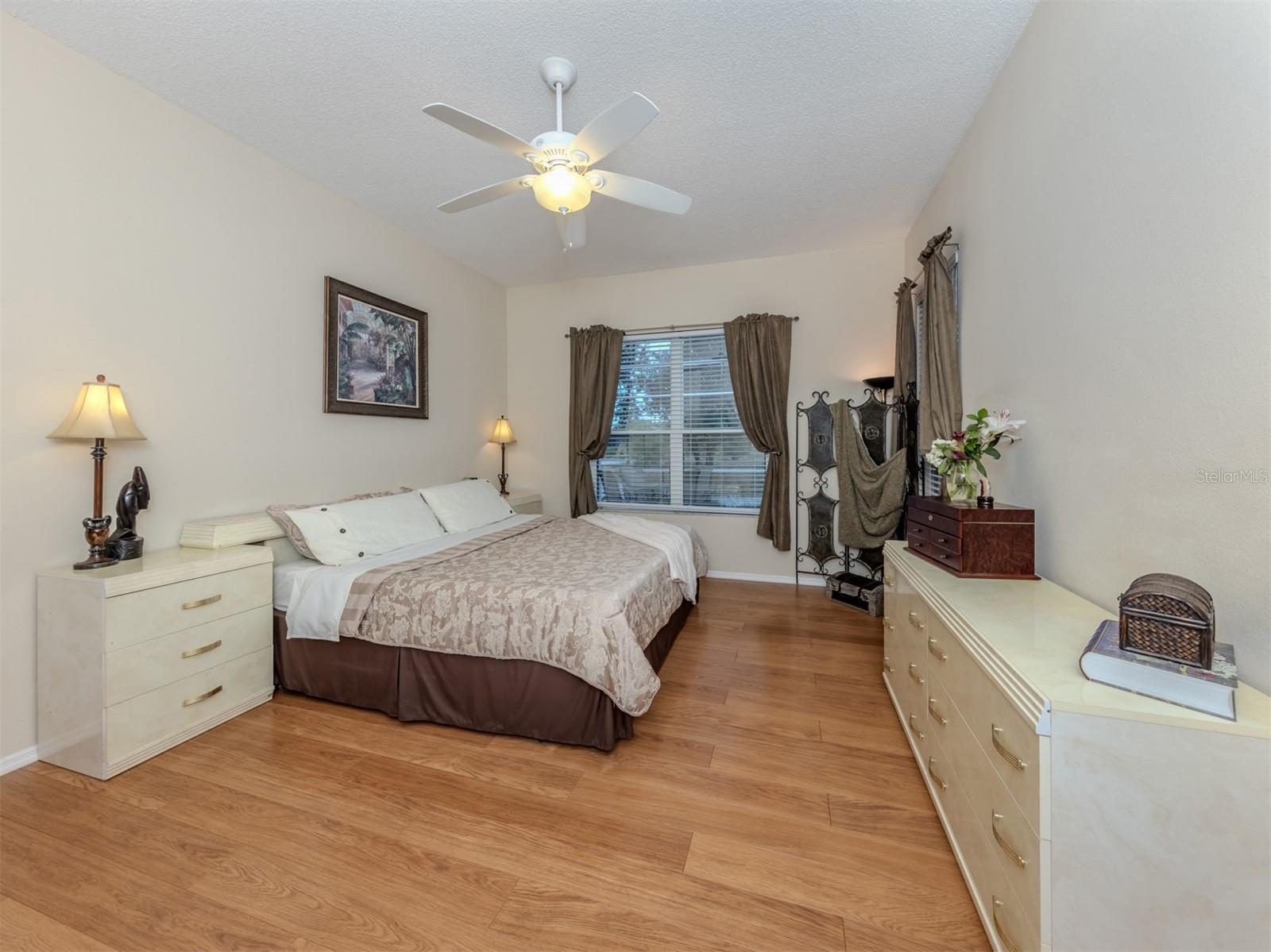 WOODMERE LAKES - Residential