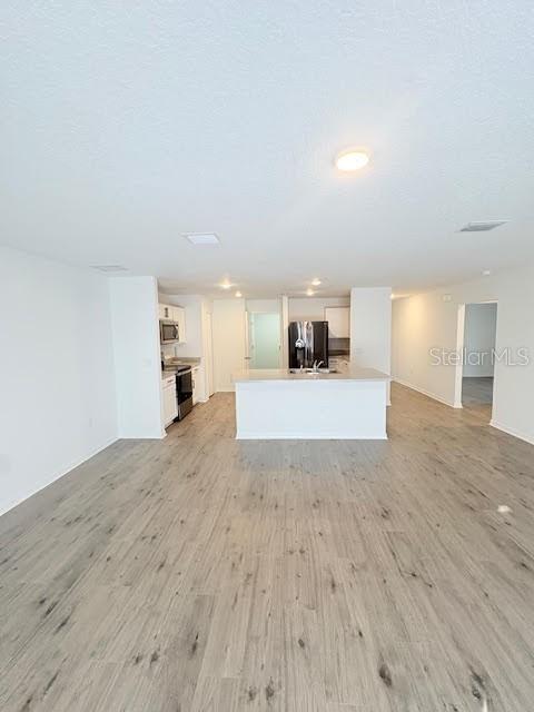 BELLE TERRE - Residential Lease