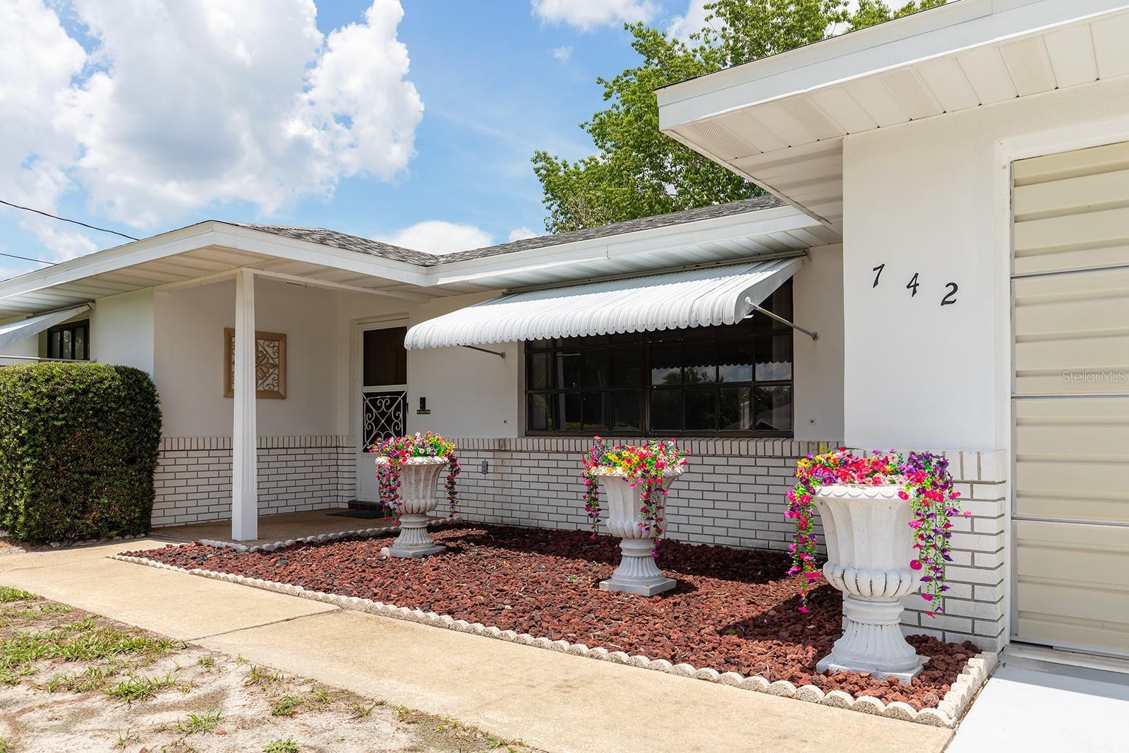 742 ARMADILLO DRIVE