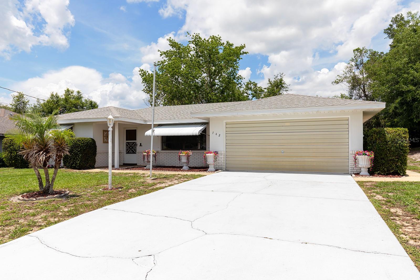 742 ARMADILLO DRIVE