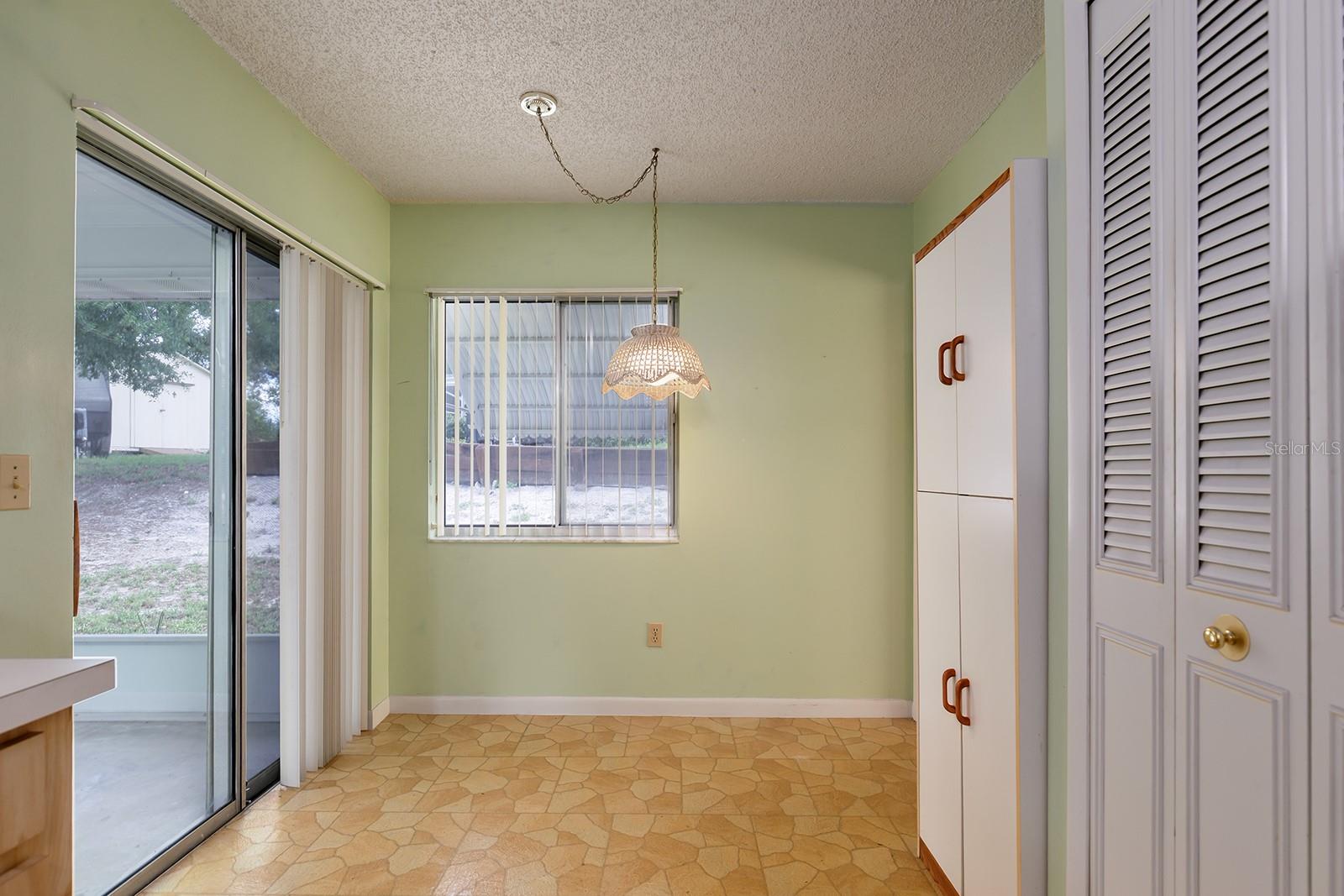 DELTONA LAKES UNIT 04 - Residential